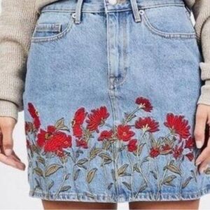 Juicy couture embroidered mini skirt size 24